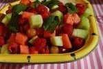 Salata de pepene galben si fragi