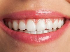 Iata de ce tratamentul cu implant dentar poate fi solutia potrivita pentru problema cu care te confrunti!
